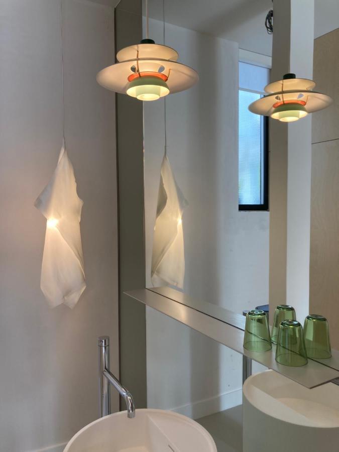 Le Garage Downtown Serviced Apartment Хага Екстериор снимка