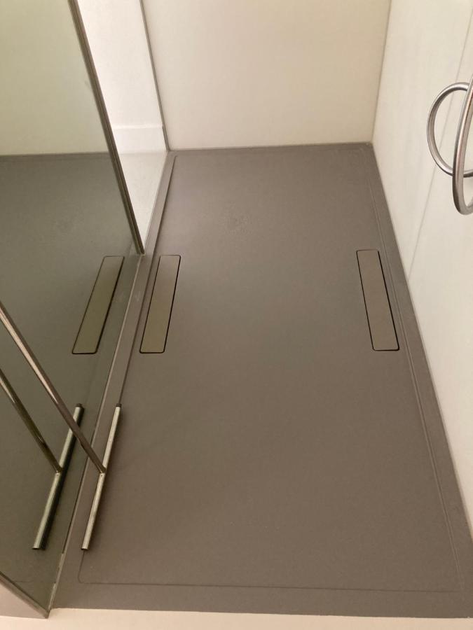 Le Garage Downtown Serviced Apartment Хага Екстериор снимка