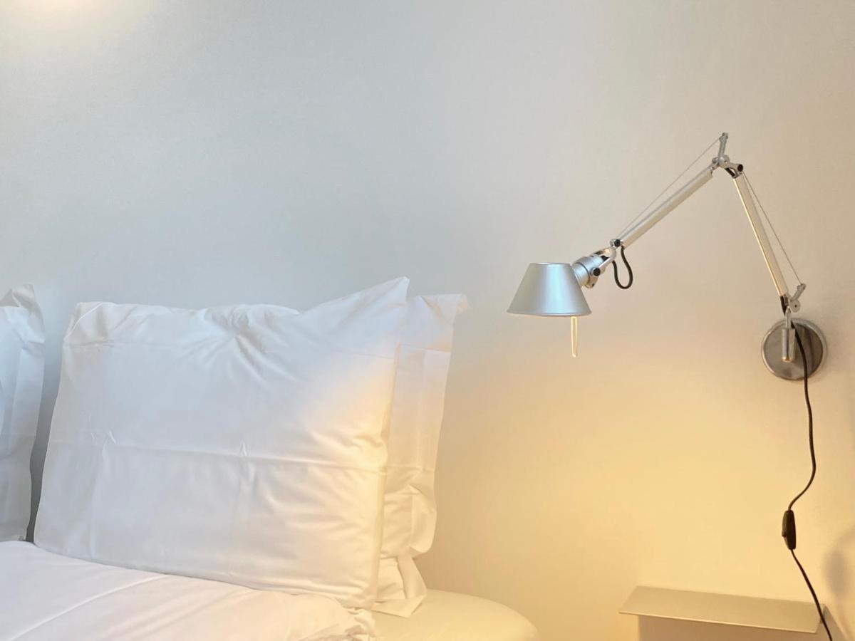 Le Garage Downtown Serviced Apartment Хага Екстериор снимка