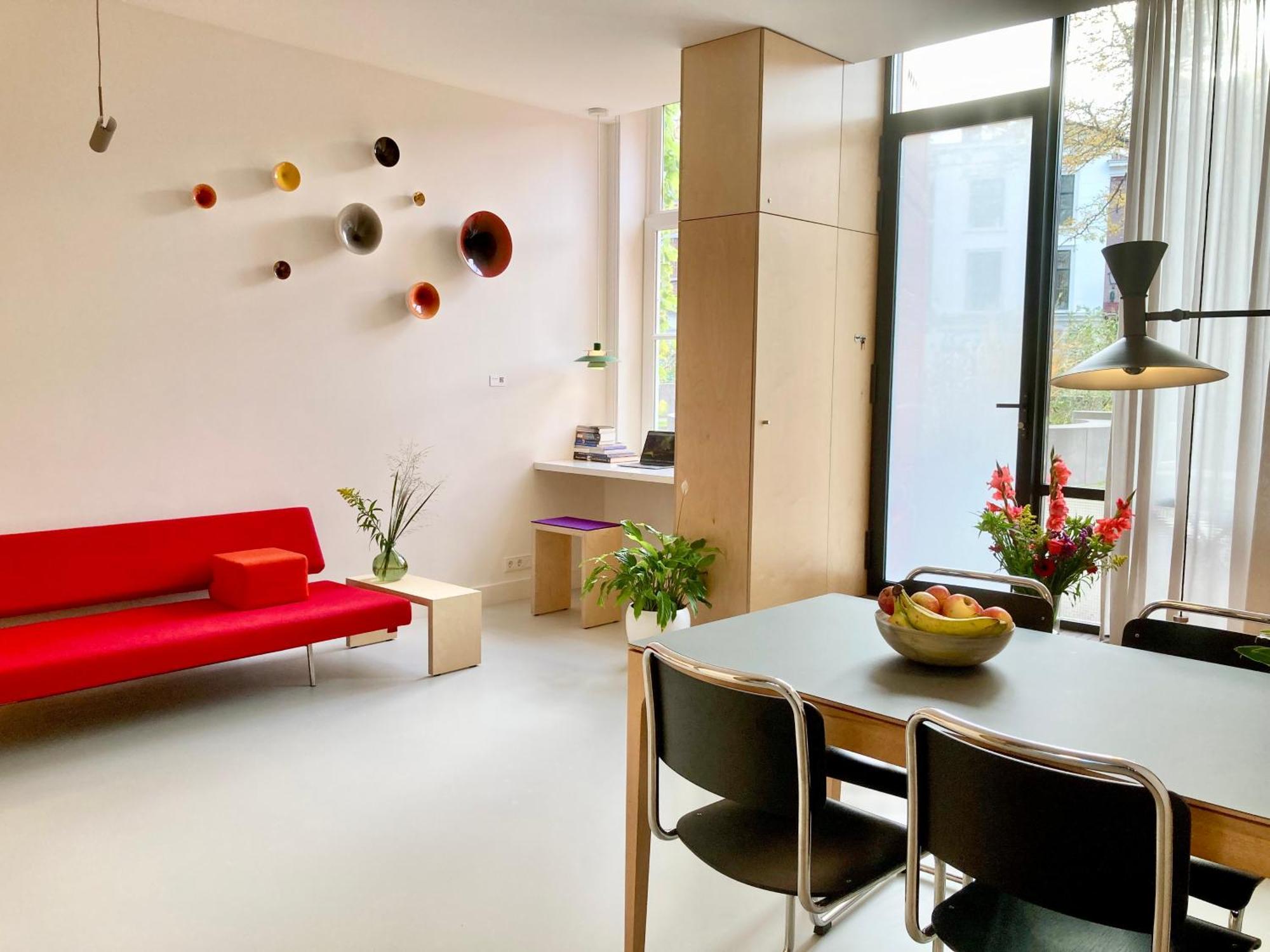 Le Garage Downtown Serviced Apartment Хага Екстериор снимка